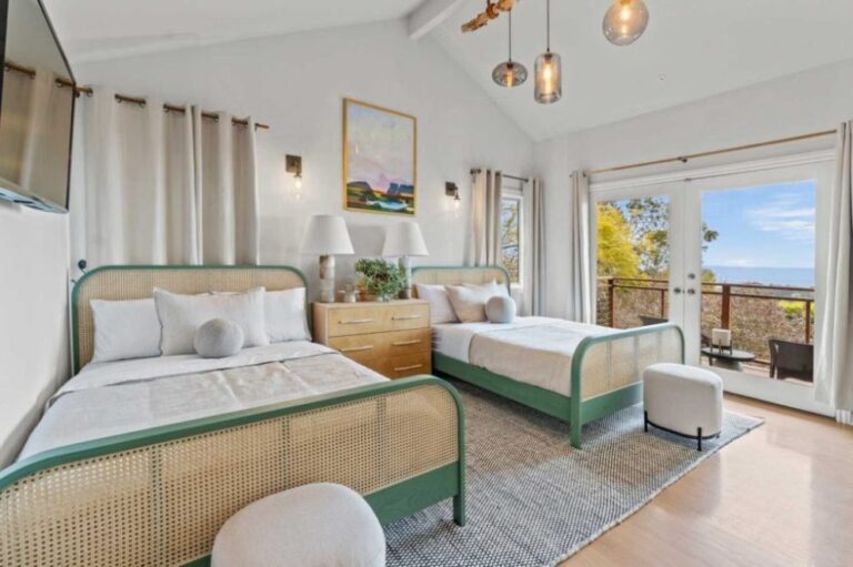 residential-treatment-for-teenagers-bedroom-ocean-view-malibu-ca-e1746094934160